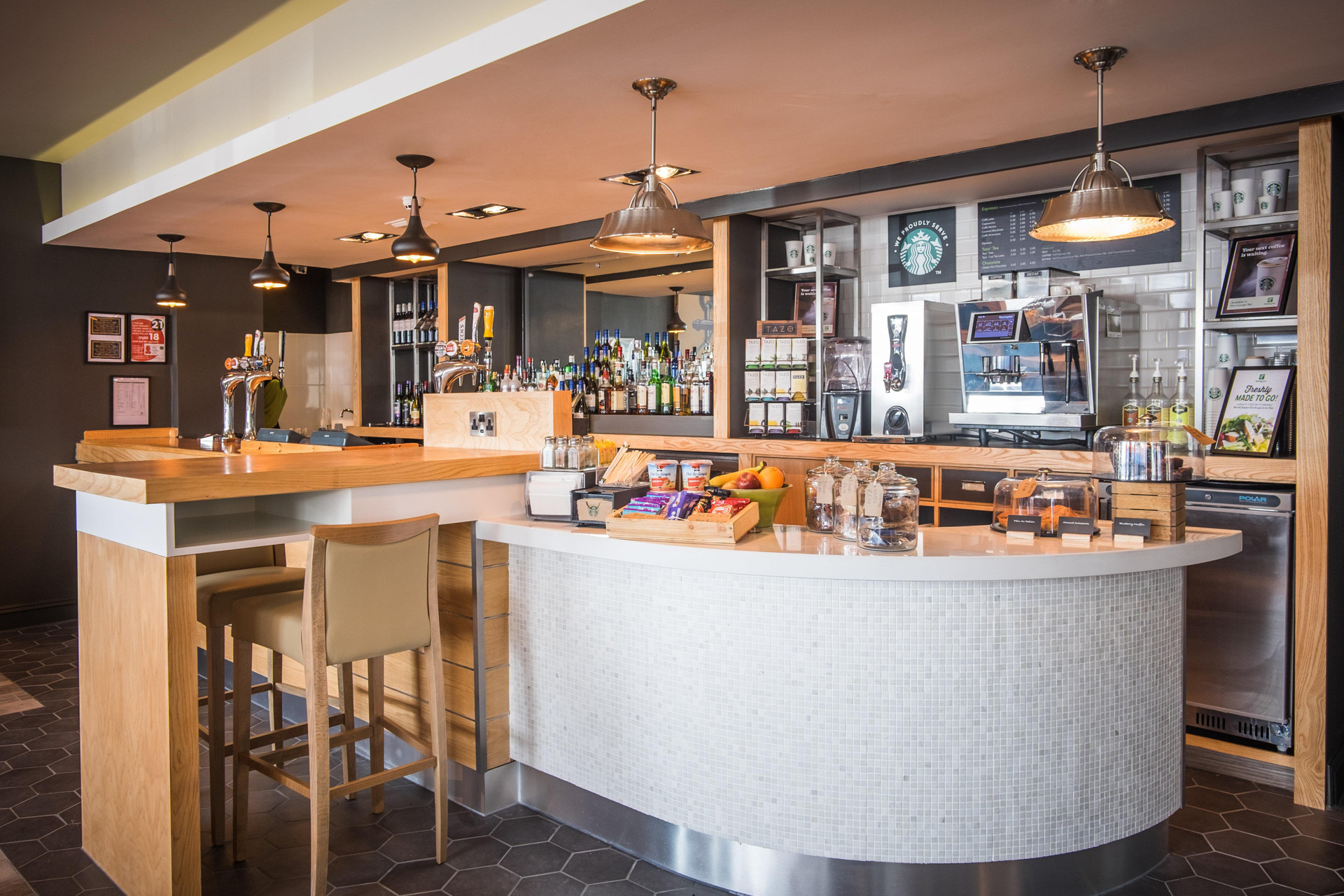 Bar/Salón voco Southampton by IHG