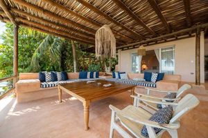 Renta temporal - w Stunning 6BR Beachfront Villa in Rosario