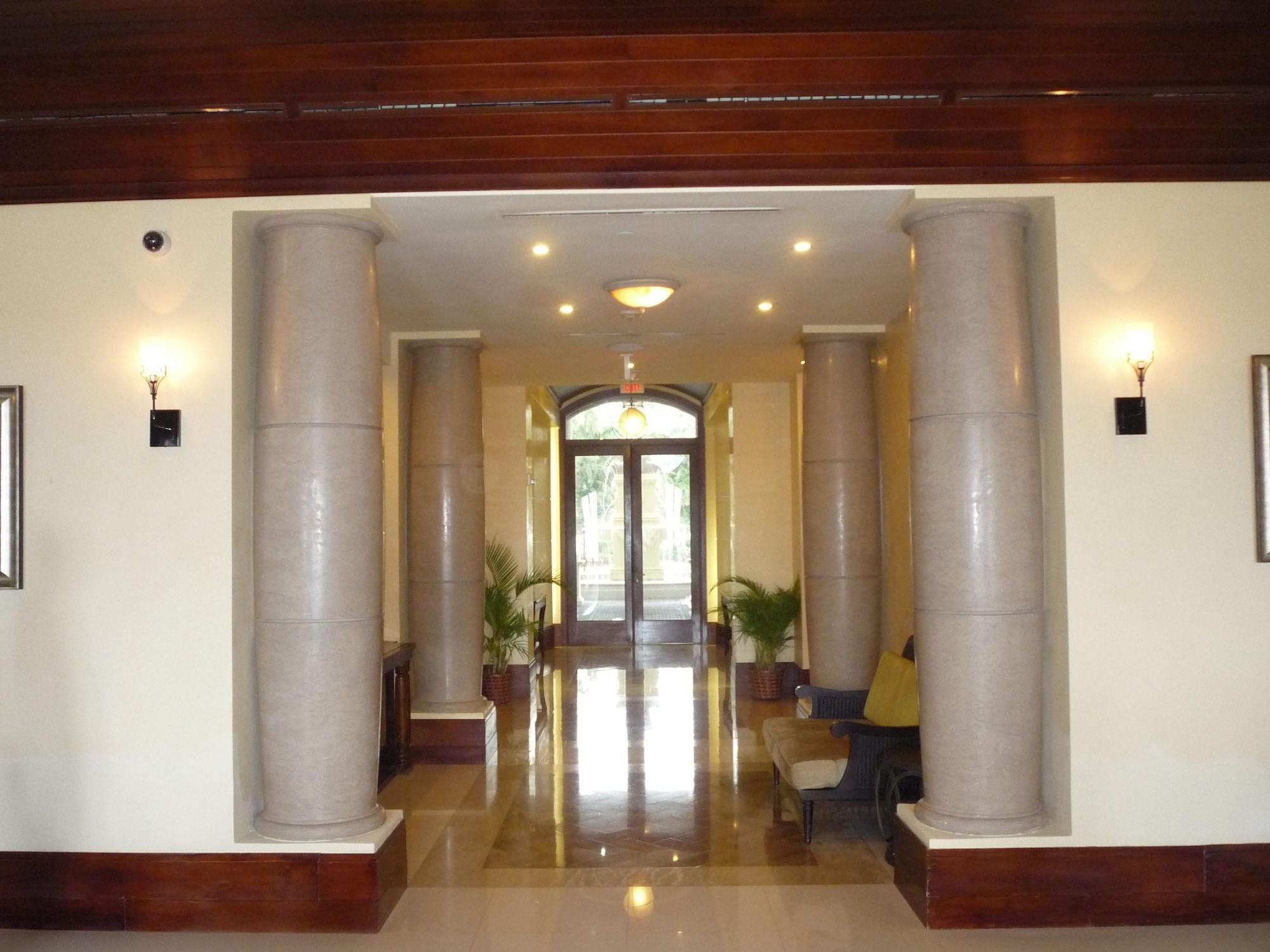 Vista Lobby Palmyra Luxury Beach Condo