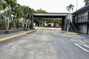 Alojamiento - Americas Best Inn and Suites Fort Lauderdale North