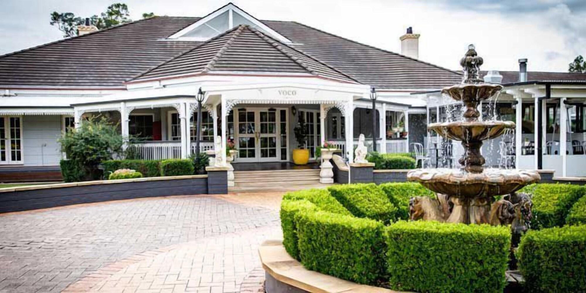 Varios The Garden Inn