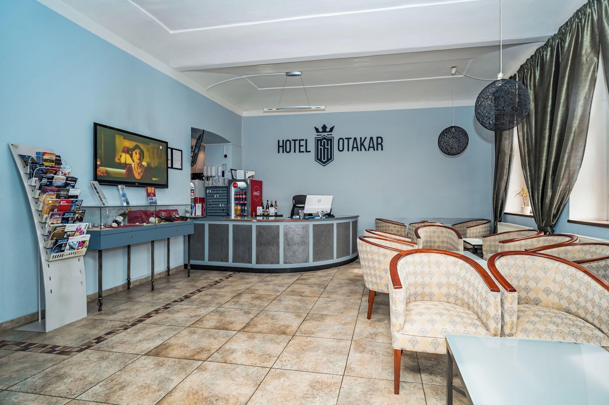 Bar/Salón Hotel Otakar