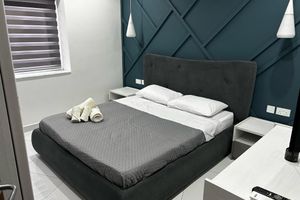 Alquiler Vacacional - Luxury 3-Bed Apt in Qawra–AC, WiFi & Private Pool! Your perfect getaway awaits!