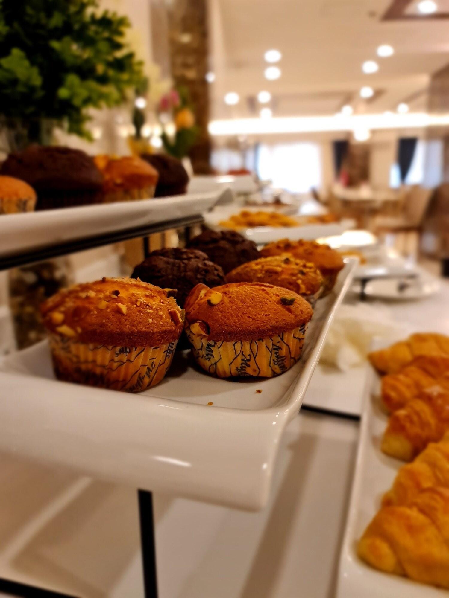 Restaurant Season Star Hotel