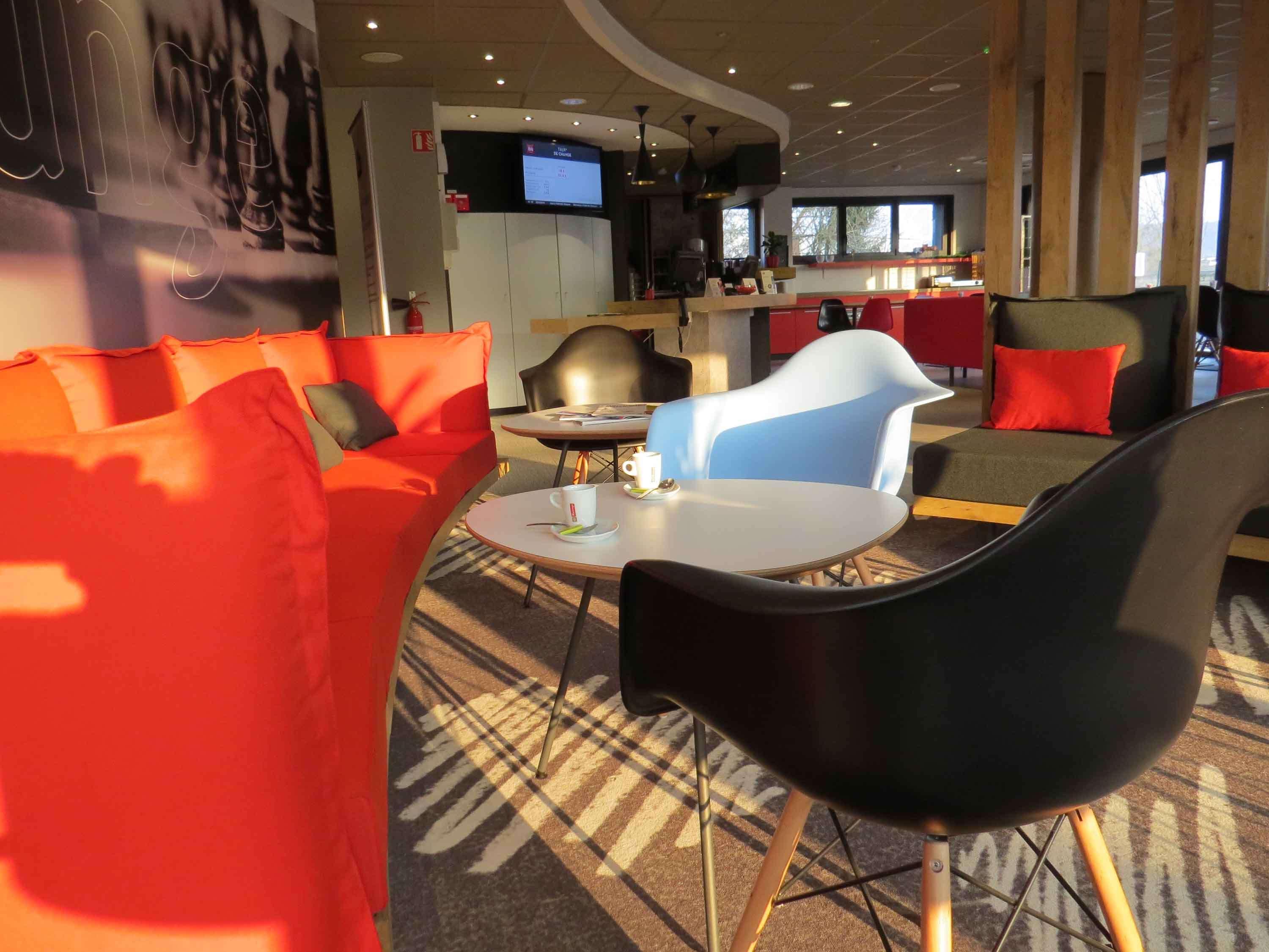 Vista Lobby ibis Soissons