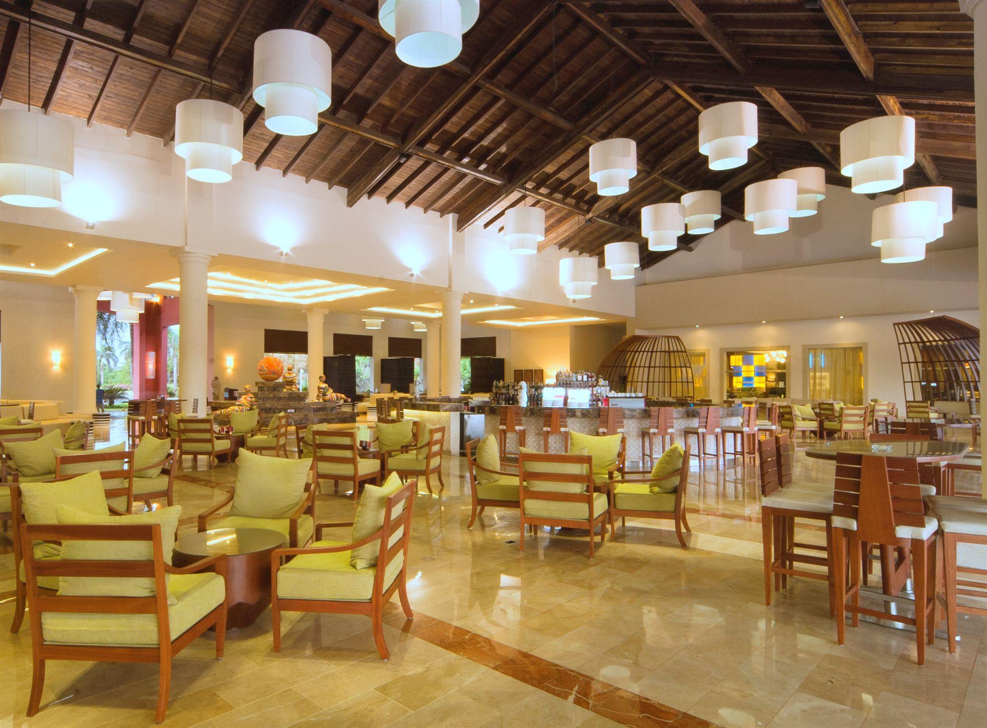 Restaurant Ocean Blue & Sand Beach Resort All Inclusive