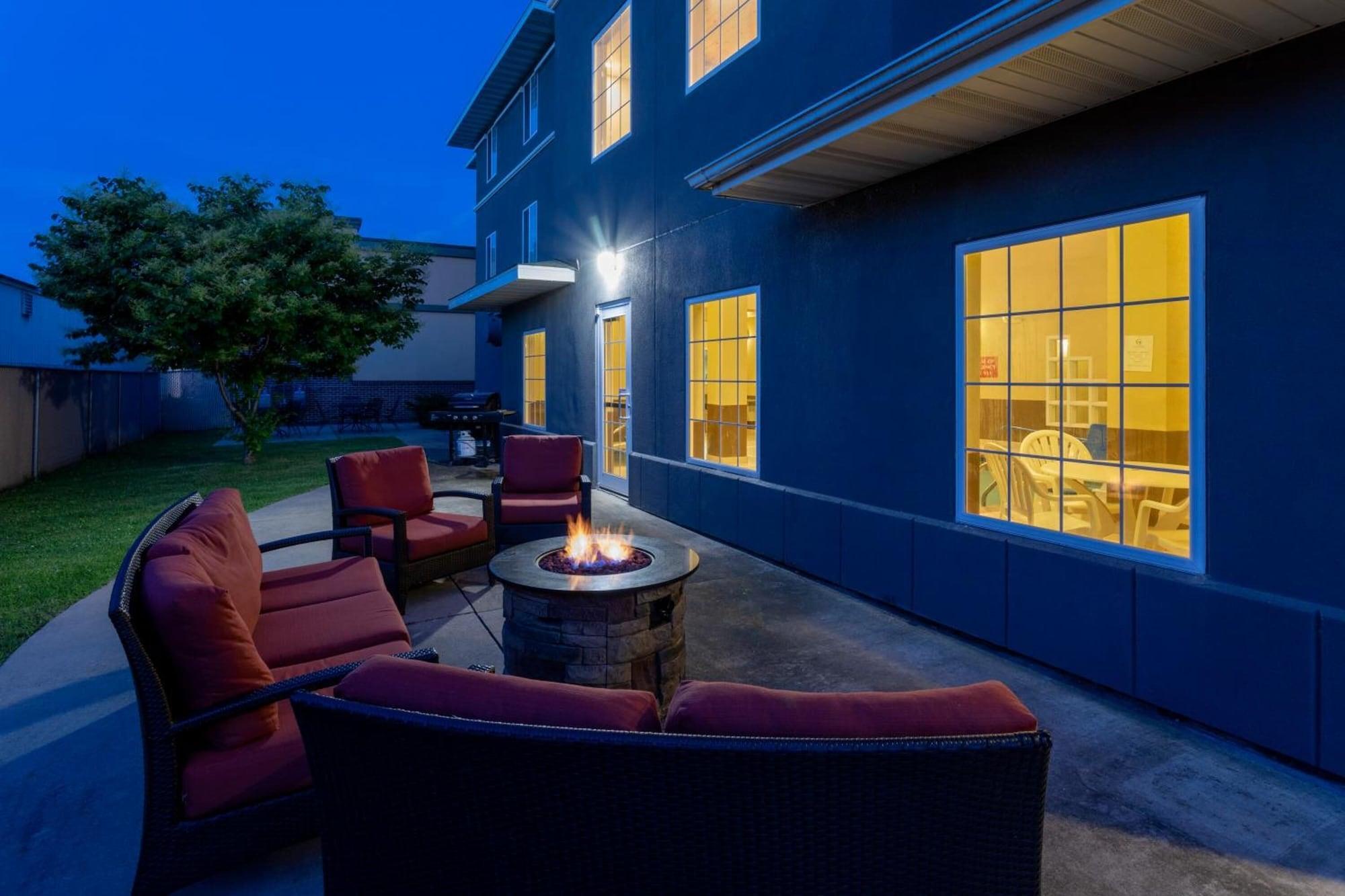 Set de Habitación GrandStay Hotel & Suites