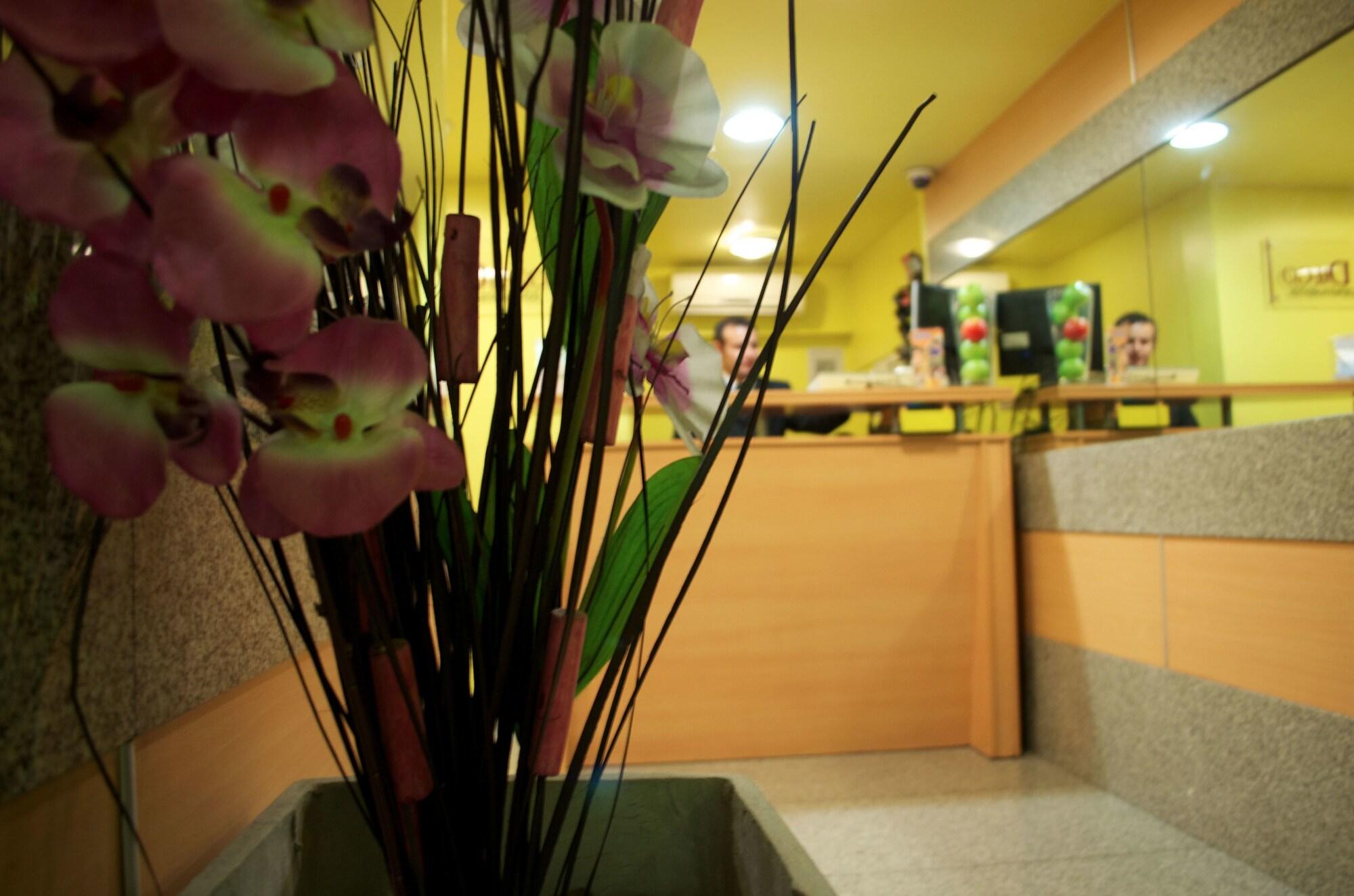 Vista Lobby Apart San Diego Recoleta