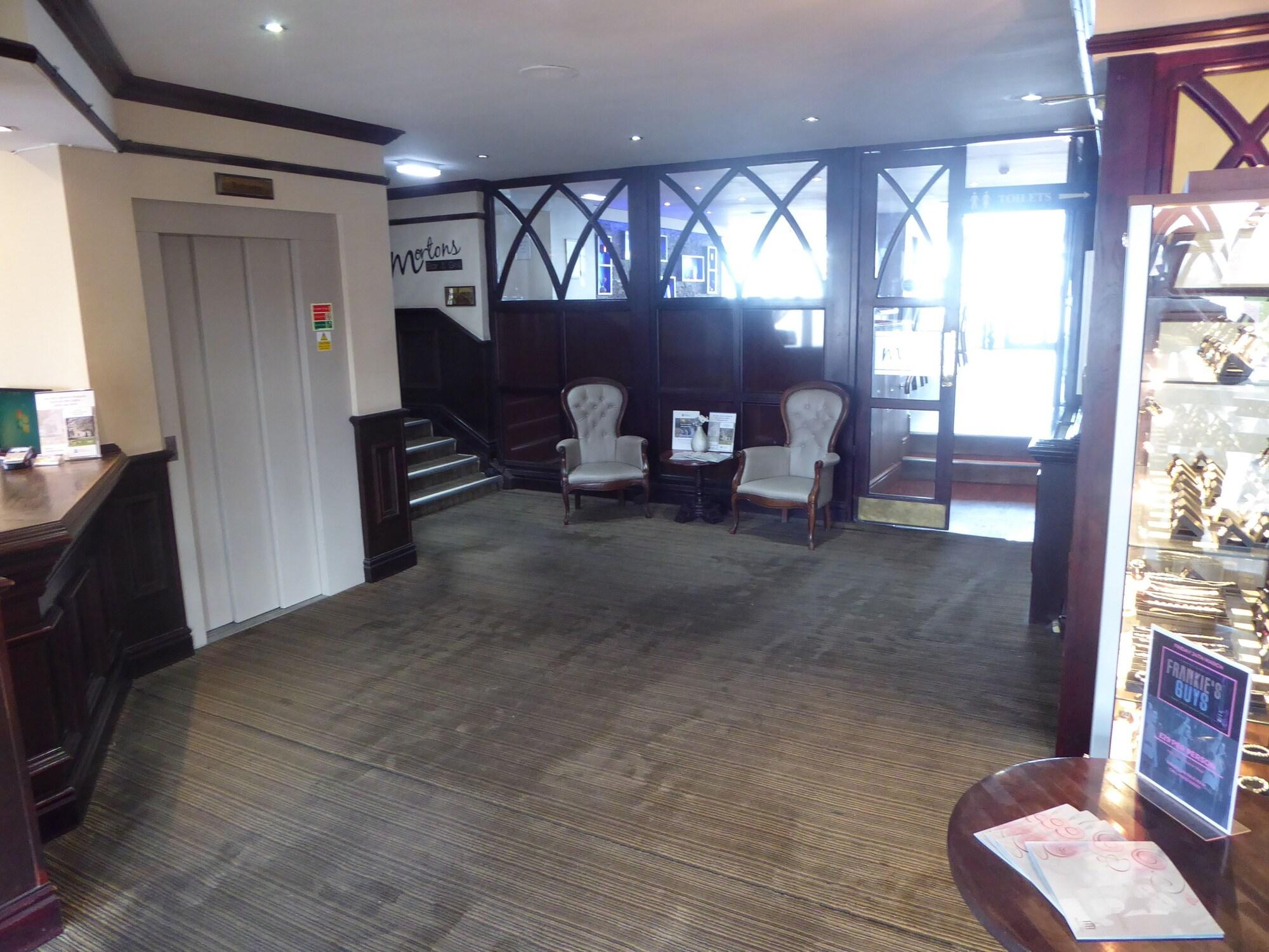 Vista Lobby Best Western The Hatfield Hotel