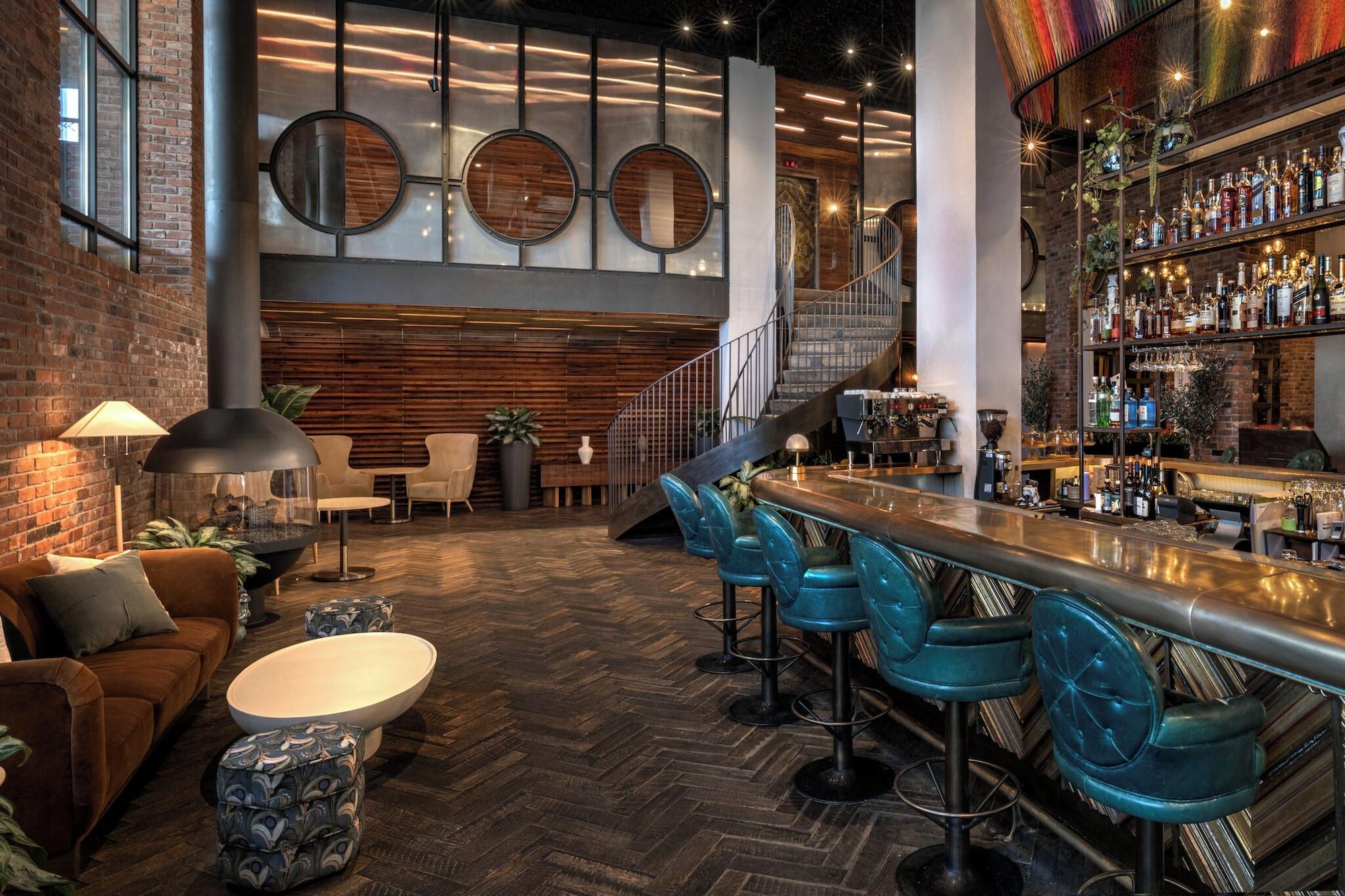 Vista Lobby Arlo Williamsburg