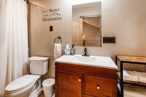 Alquiler Vacacional - Updated Corner Unit Condo. Next to Giant Steps Ski Lift.