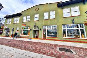 Alojamiento - The Pirate Haus Inn
