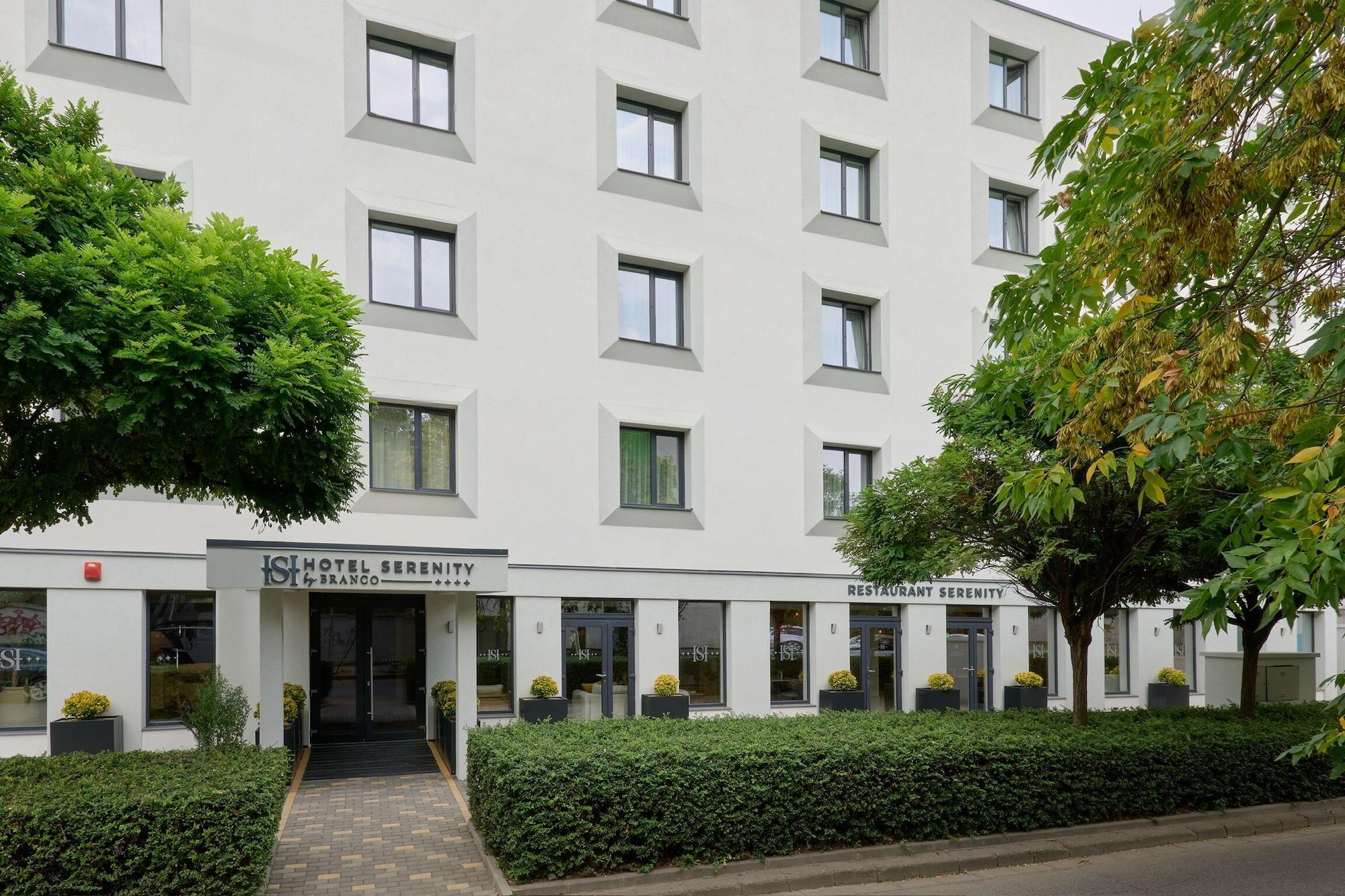 Vista Exterior Serenity Hotel