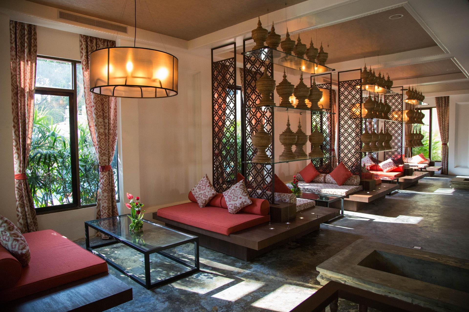 Vista Lobby Rose Garden Hotel