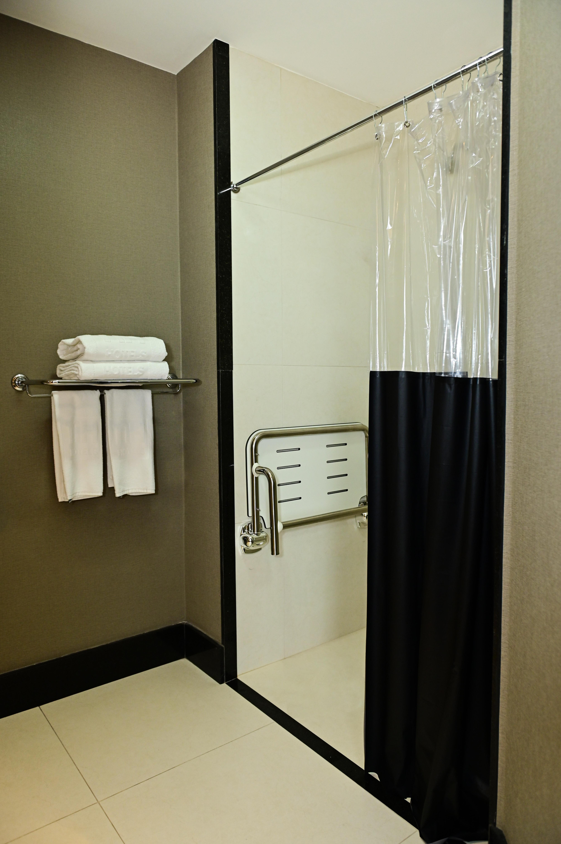 Baño NH FEIRA DE SANTANA