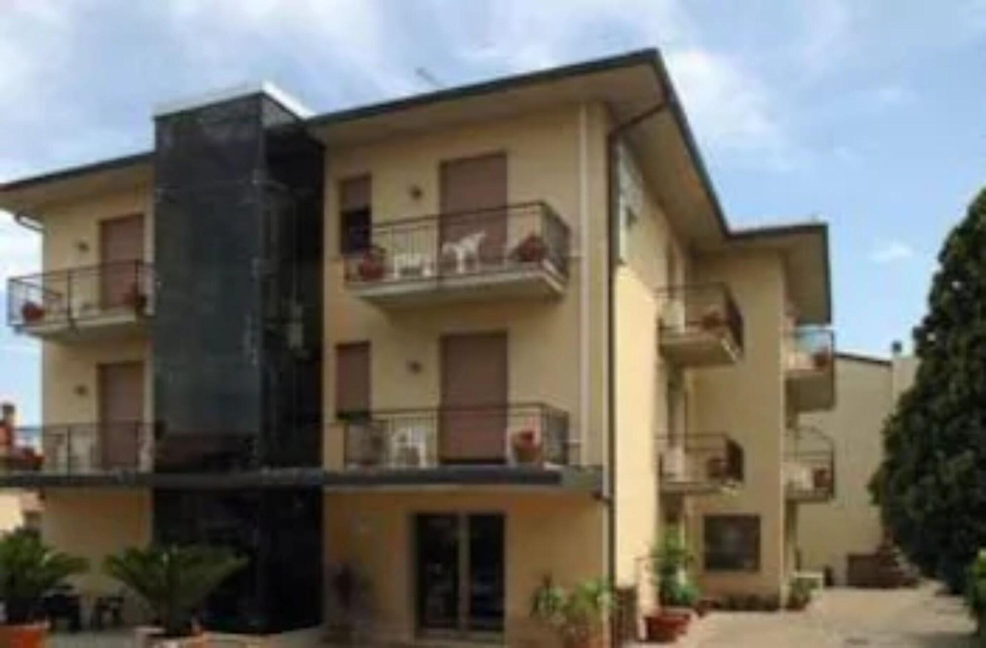 Vista Exterior Hotel I Due Cigni