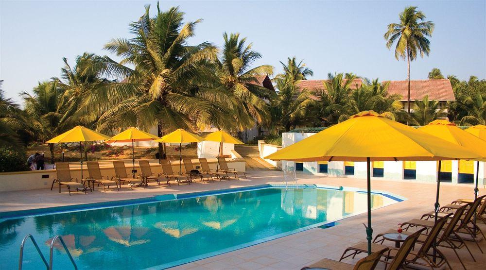 Vista Piscina Farmagudi Hill Retreat