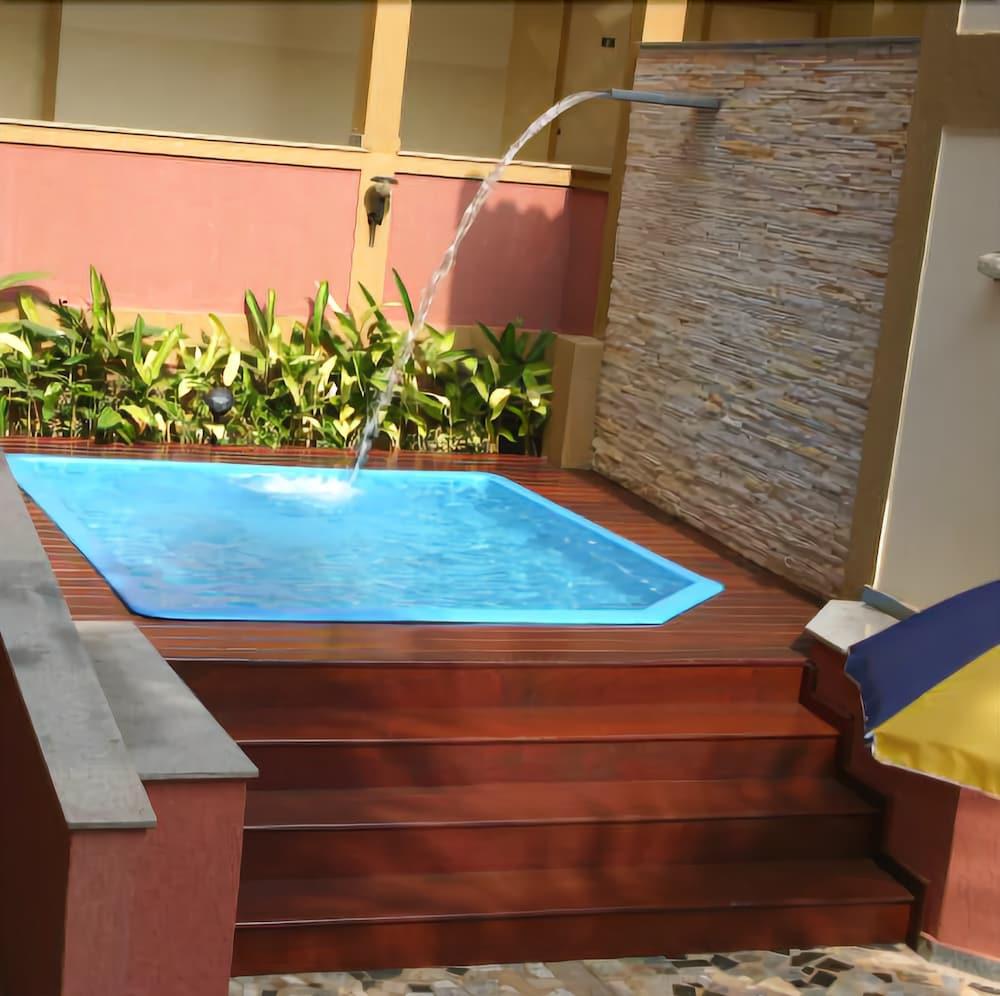 Vista Piscina Café Palace Hotel