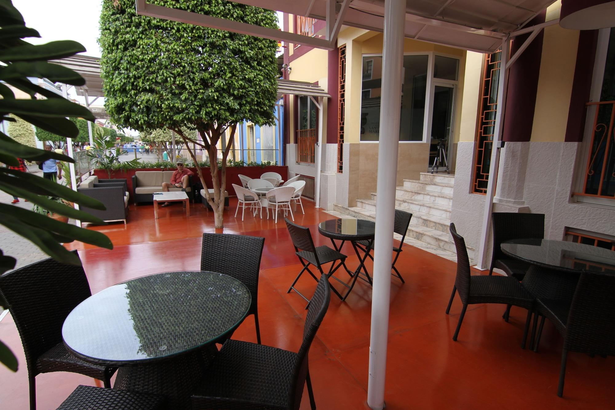 Bar/Salón Hotel Santa Maria