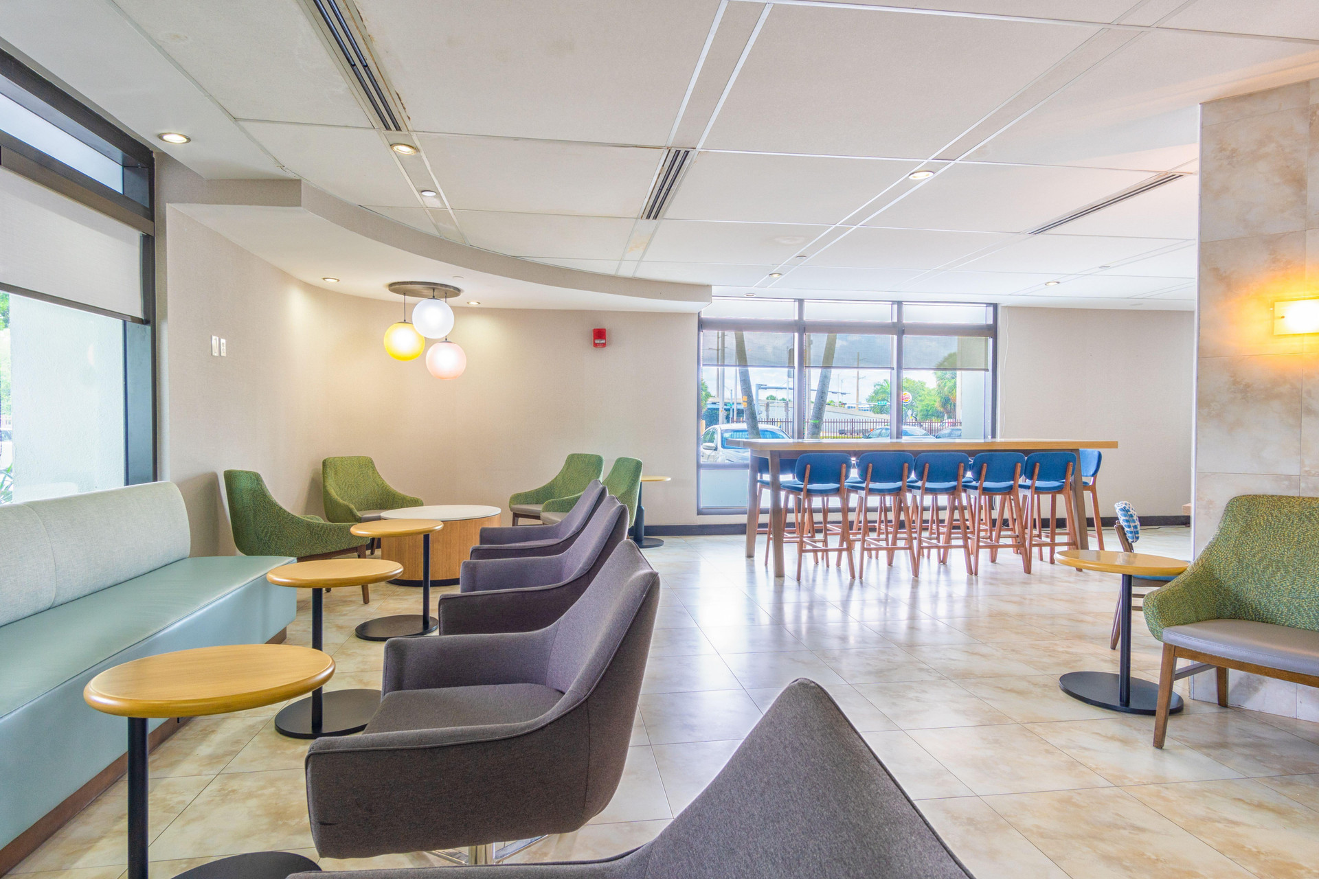 Vista Lobby Holiday Inn Miami - International Airport by IHG