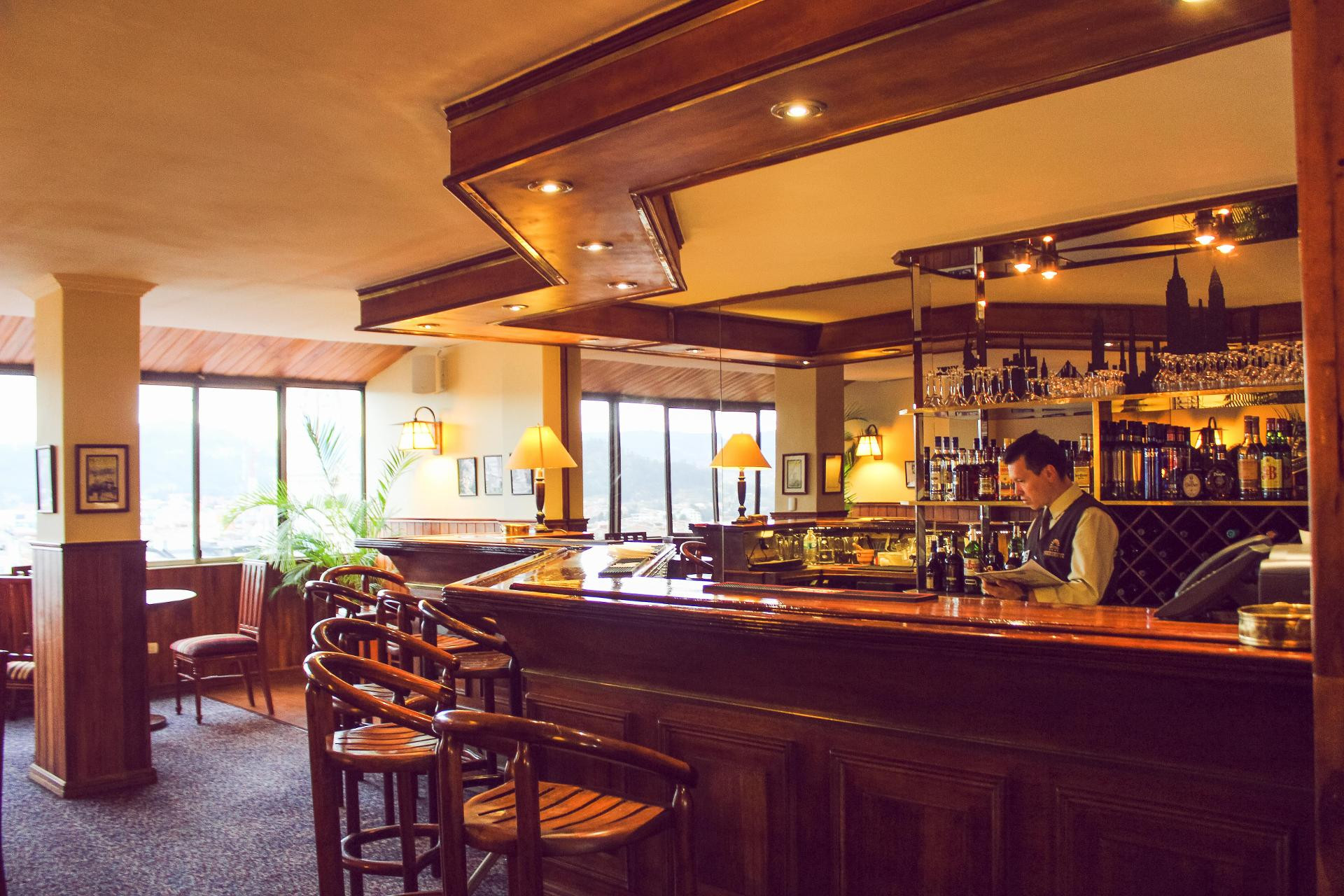 Bar/Salón Hotel Presidente by NASS