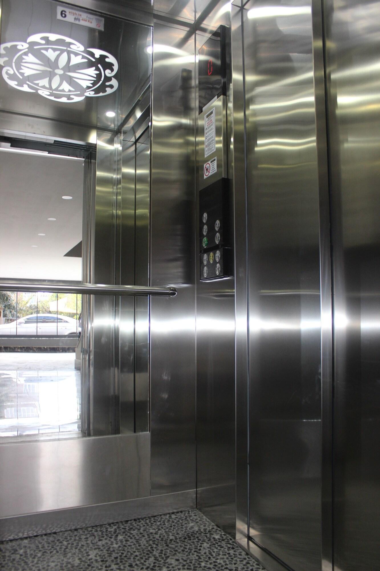 Vista Lobby Cosy Suite Hotel