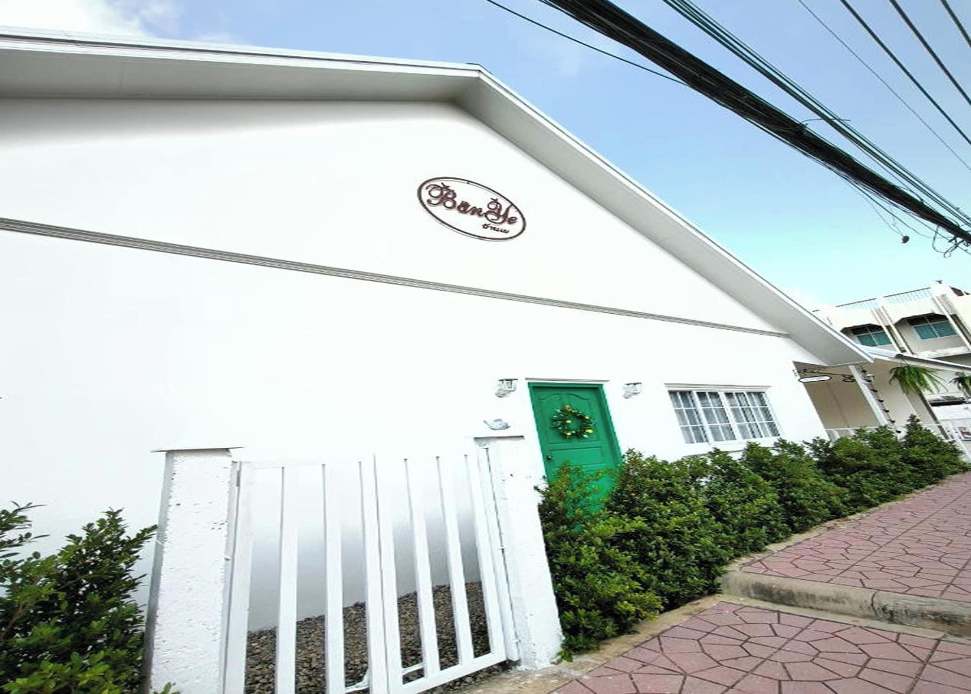 Vista Exterior Ban Ye