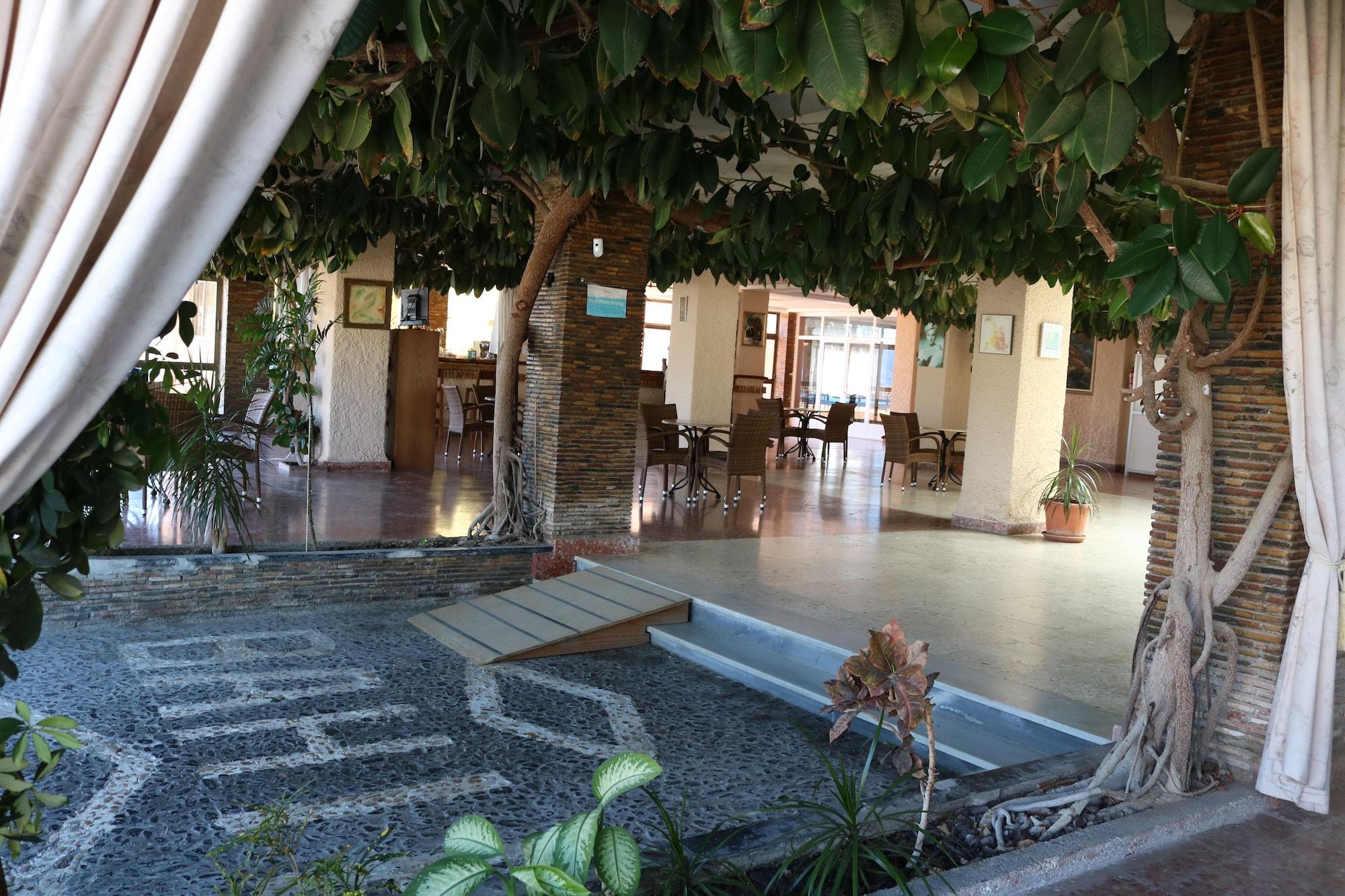 Vista Lobby Bahía - 30º Hotels