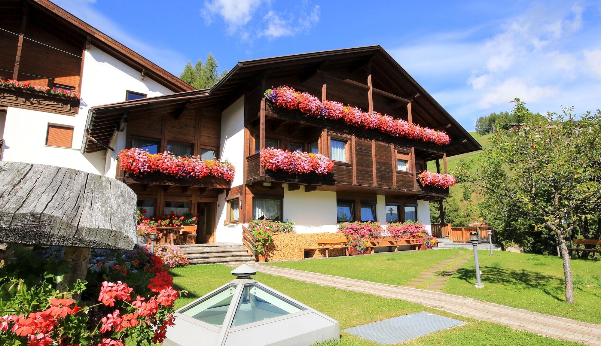 Vista Exterior Pension Maria