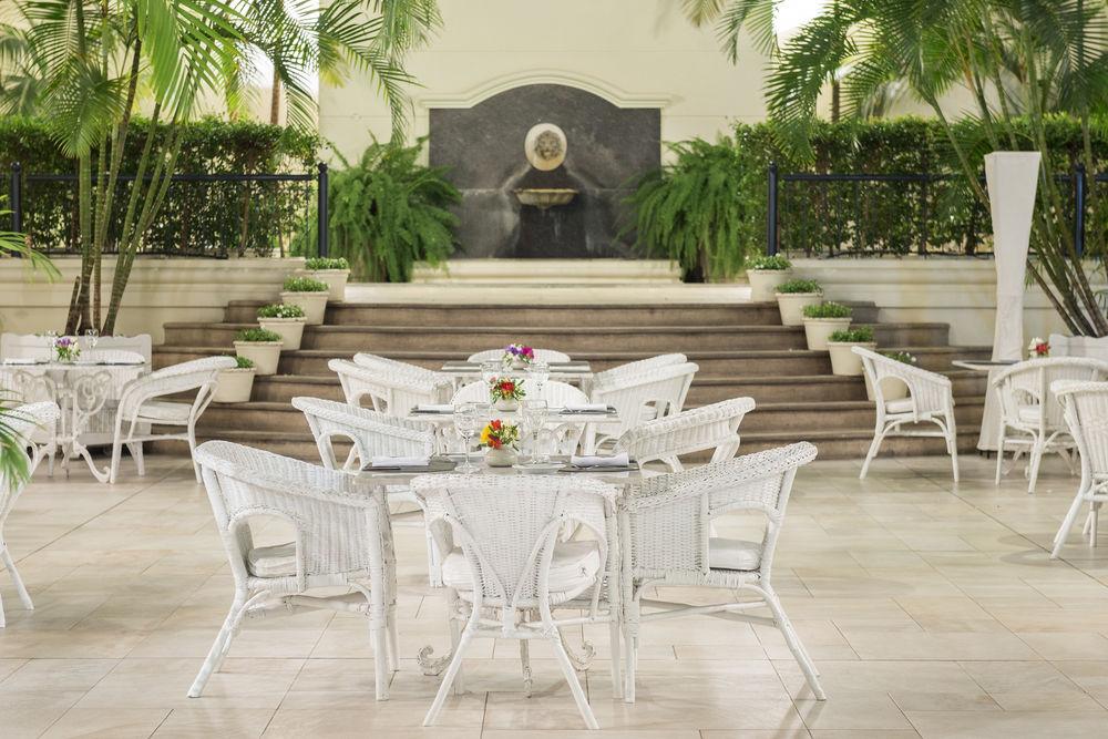 Restaurant Loi Suites Recoleta