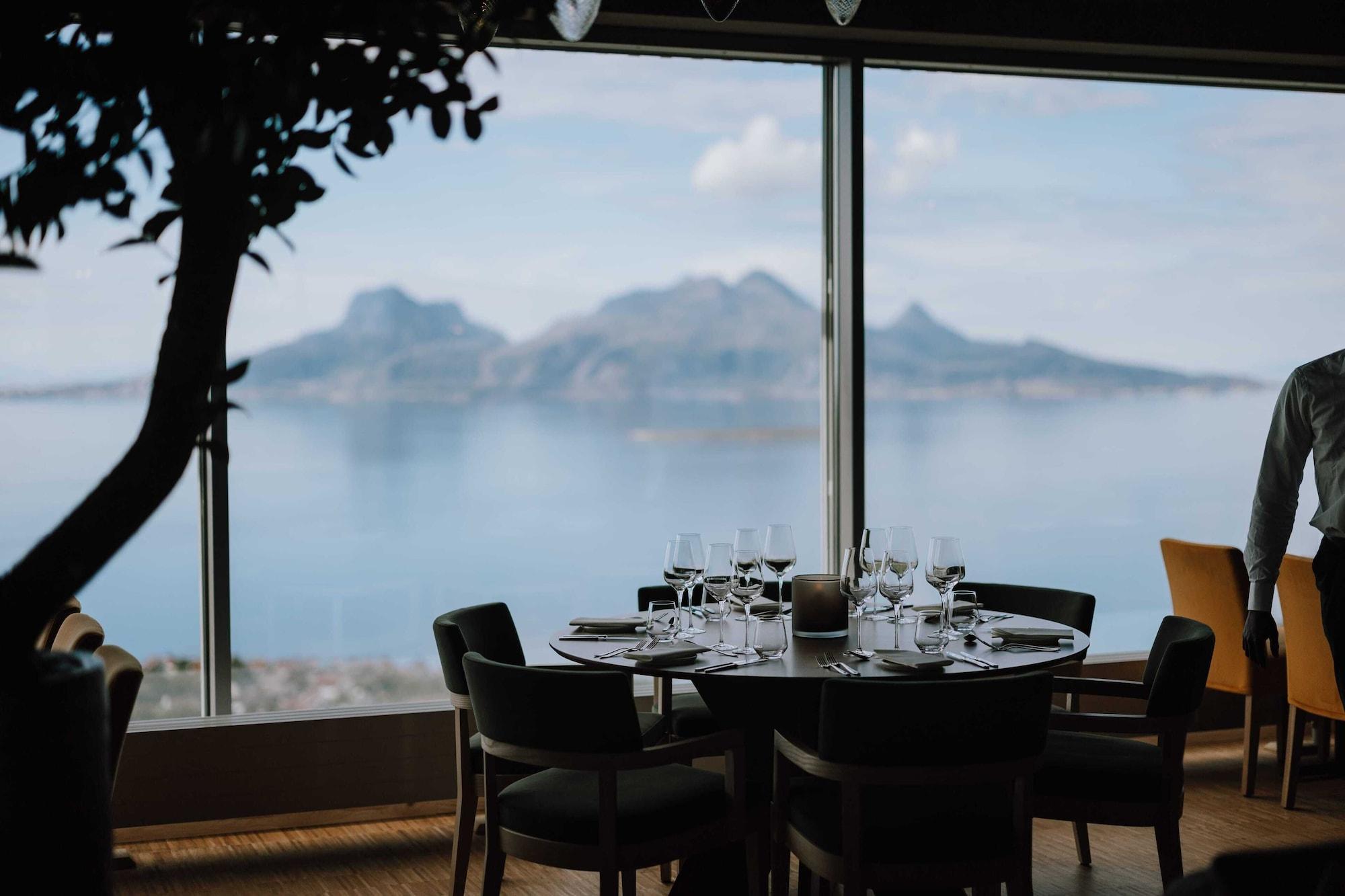 Restaurant Wood Hotel Bodø