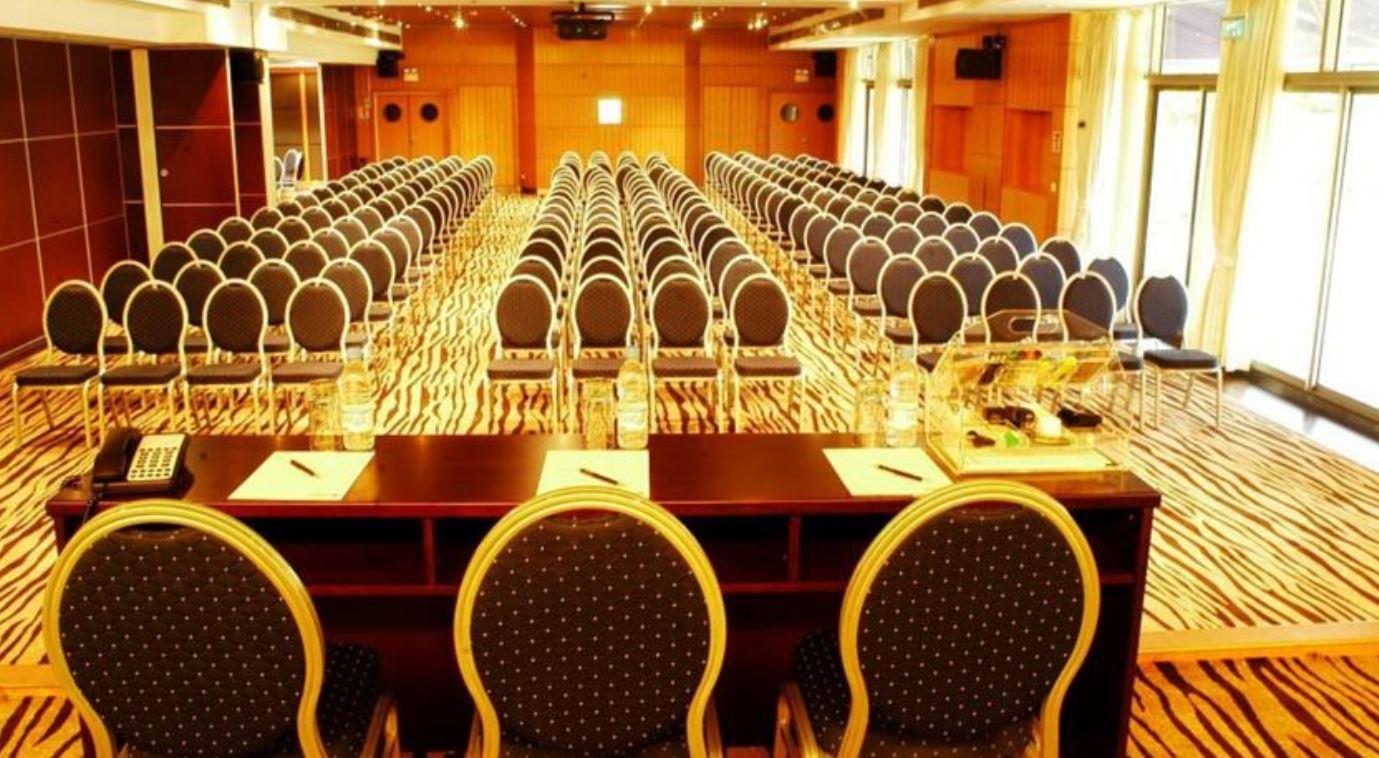 Centro de Negocios Radisson Blu Hotel Bamako
