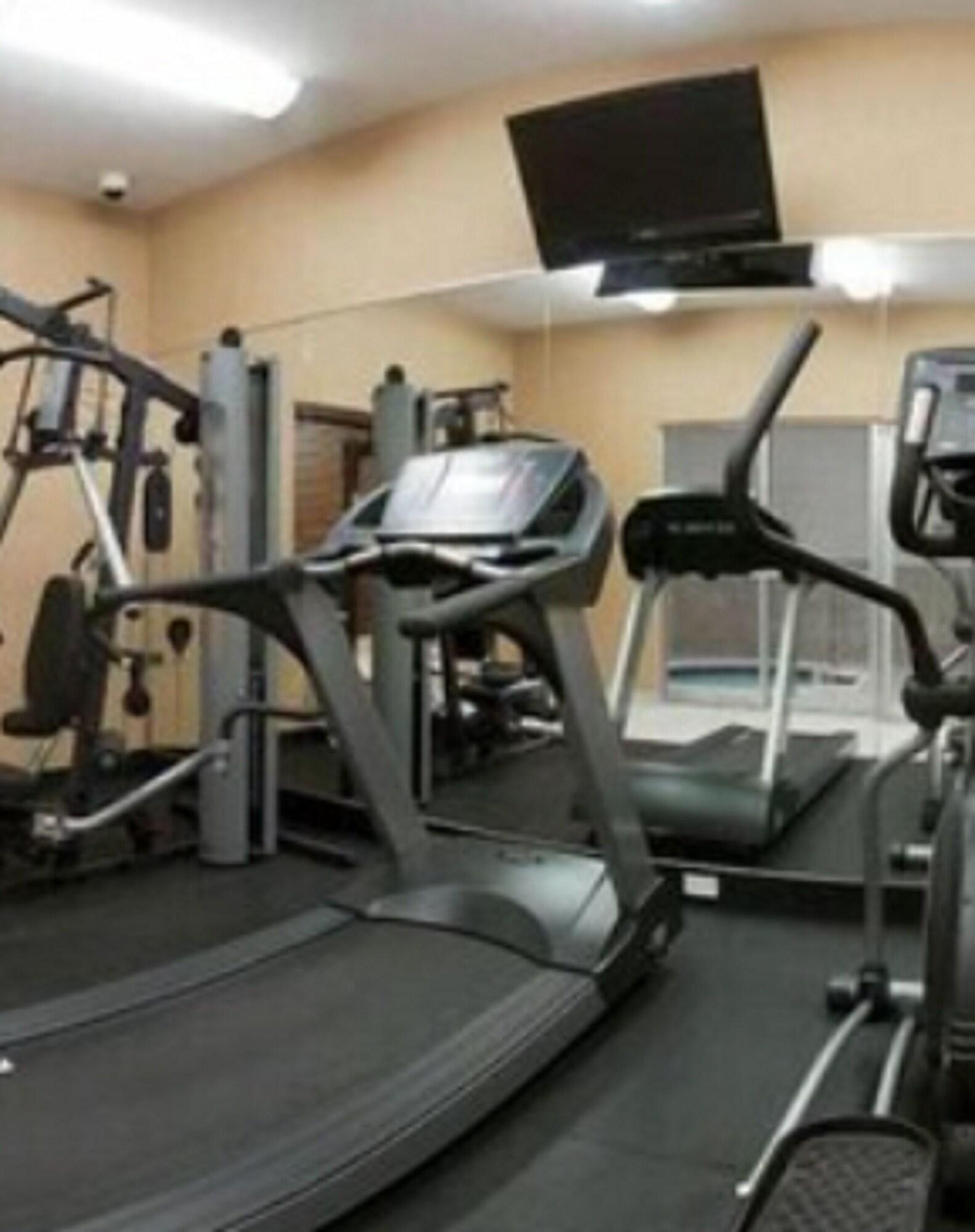 Gimnasio Holiday Inn Express & Suites Slave Lake by IHG