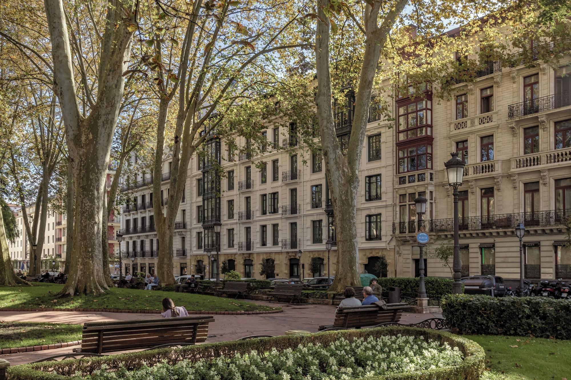 Vista Exterior Batimont Suites & Apartments