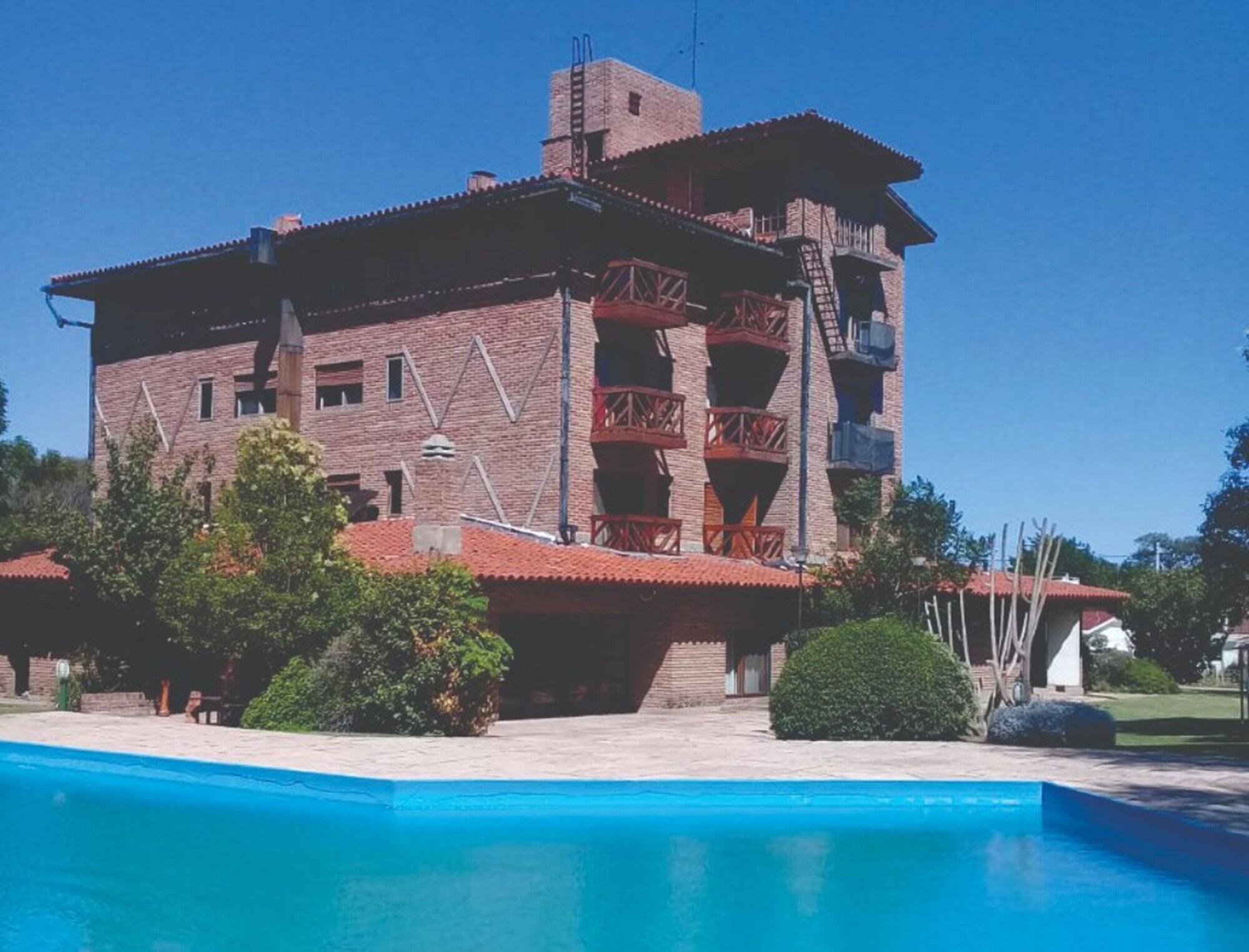 Varios Kuntur Posada