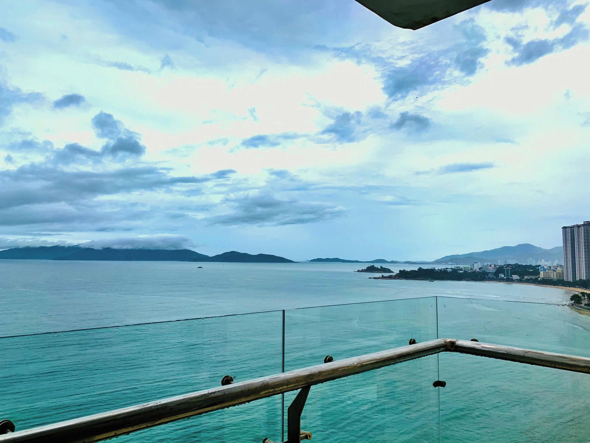 Playa Lenid Nha Trang Hotel