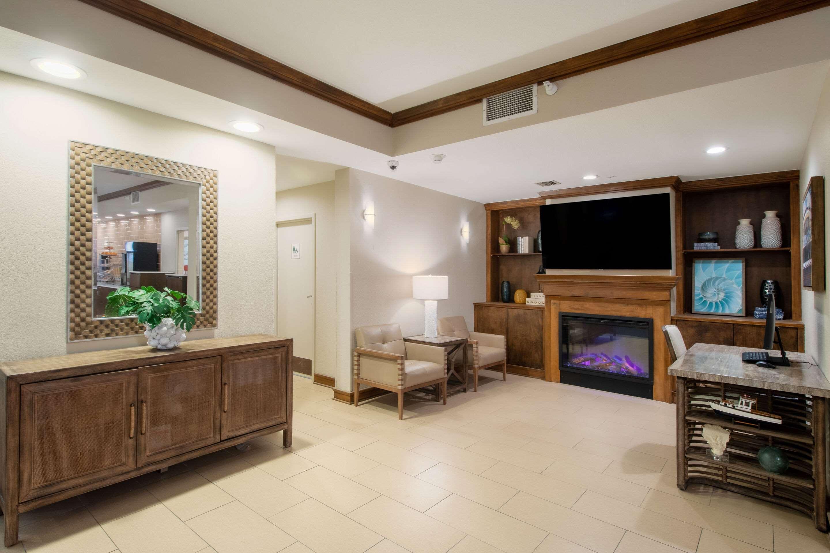 Vista Lobby Econo Lodge Inn & Suites Foley - North Gulf Shores