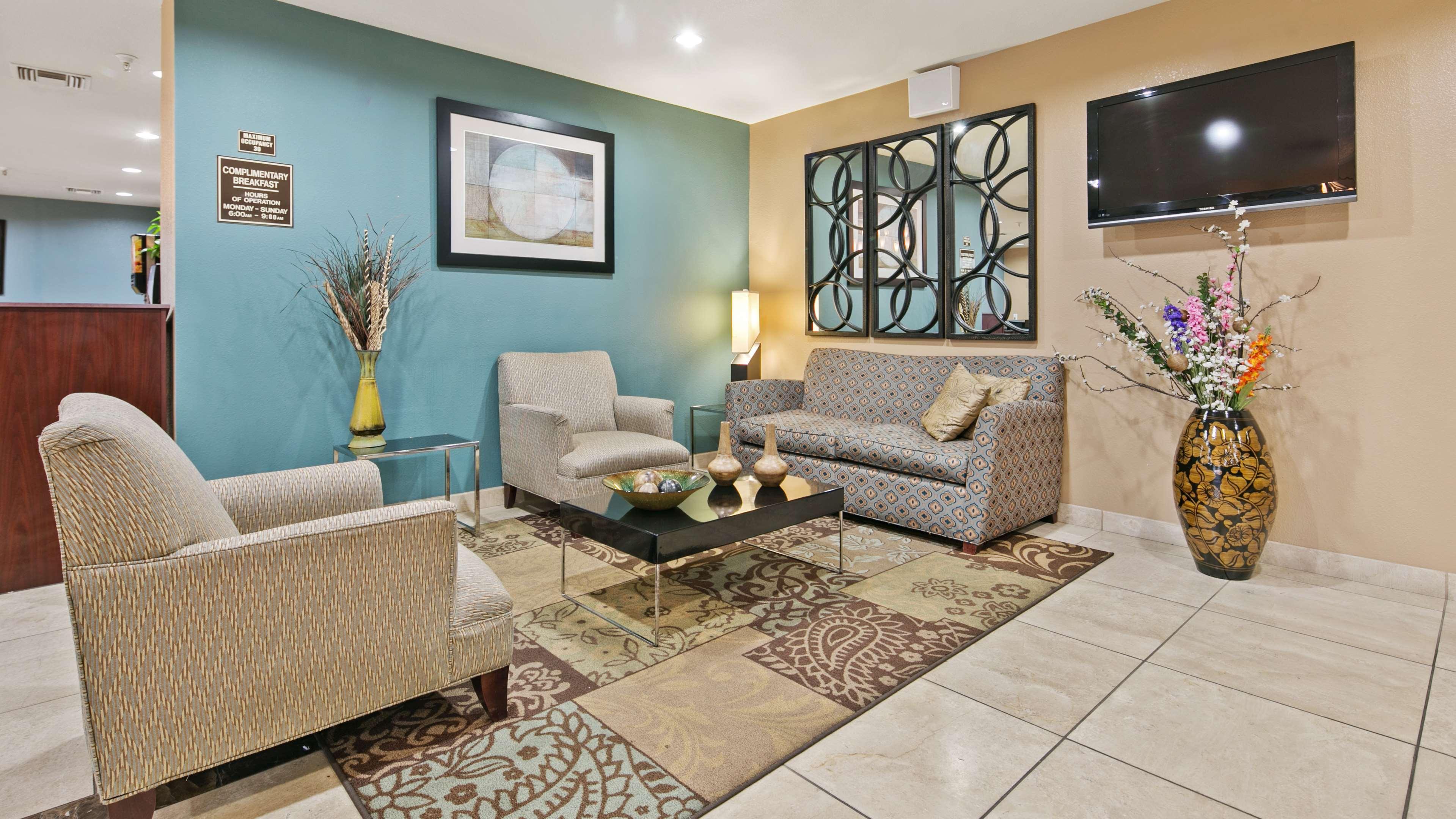 Vista Lobby Best Western Sonora Inn & Suites