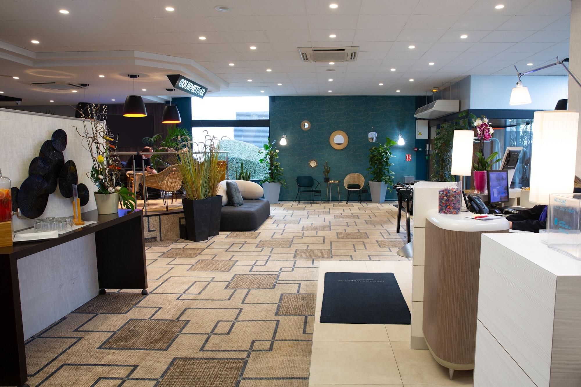 Vista Lobby Novotel Roissy Saint-Witz
