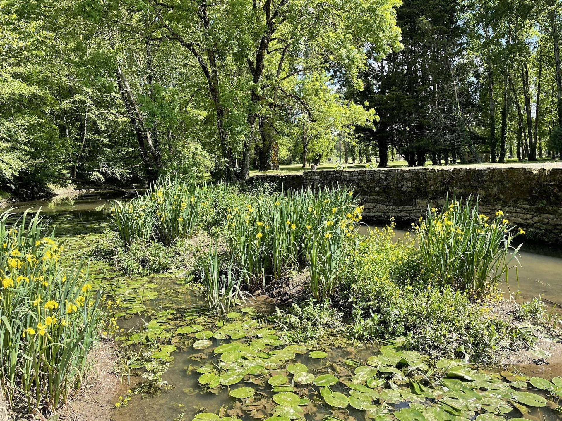 Vista Exterior Echo D'eau Host & Coach