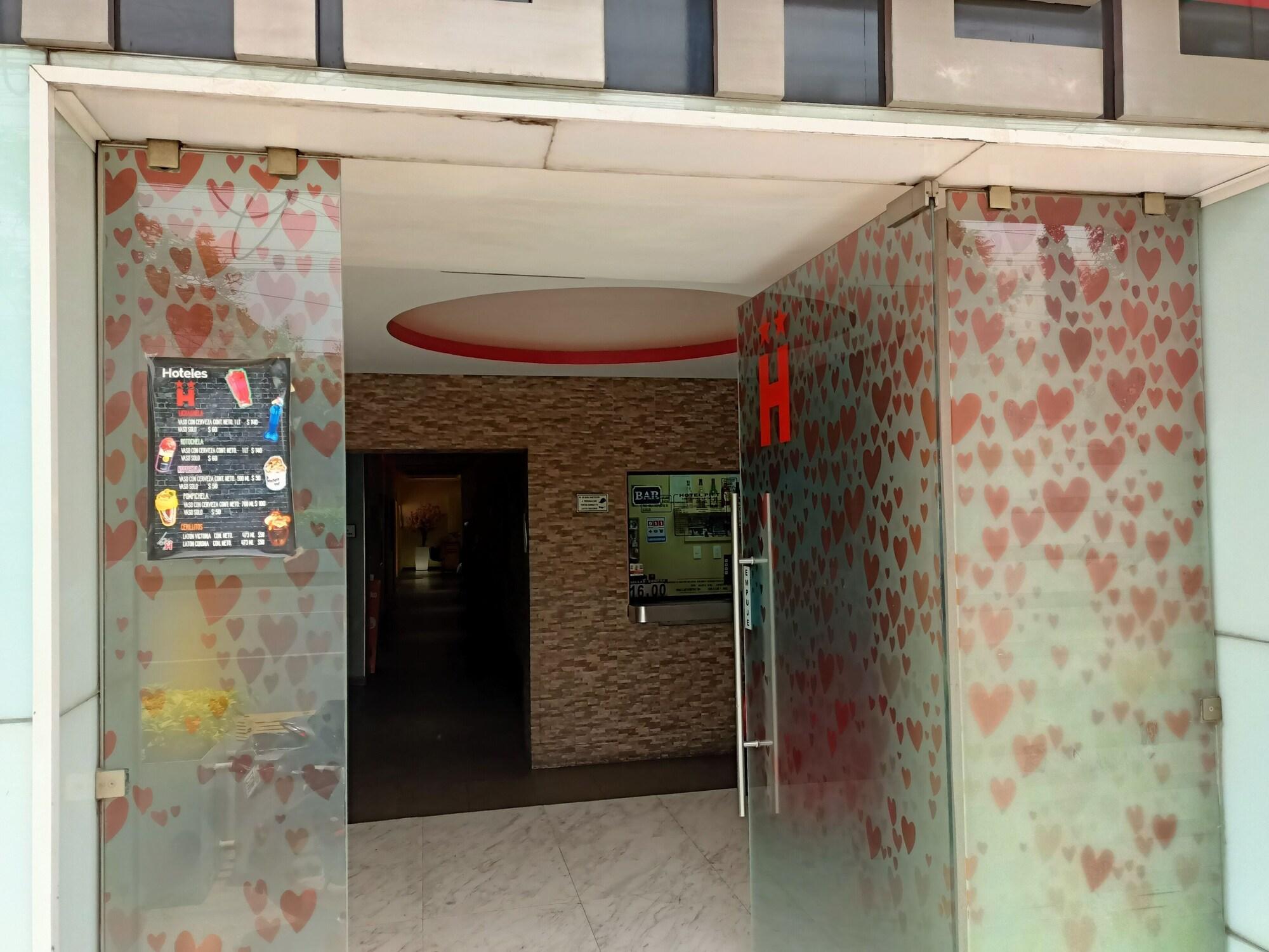 Vista Exterior Hotel Piet