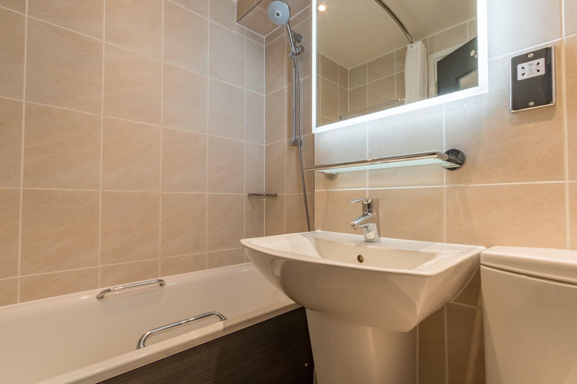 Equipamiento de Habitación Thistle Express London Luton