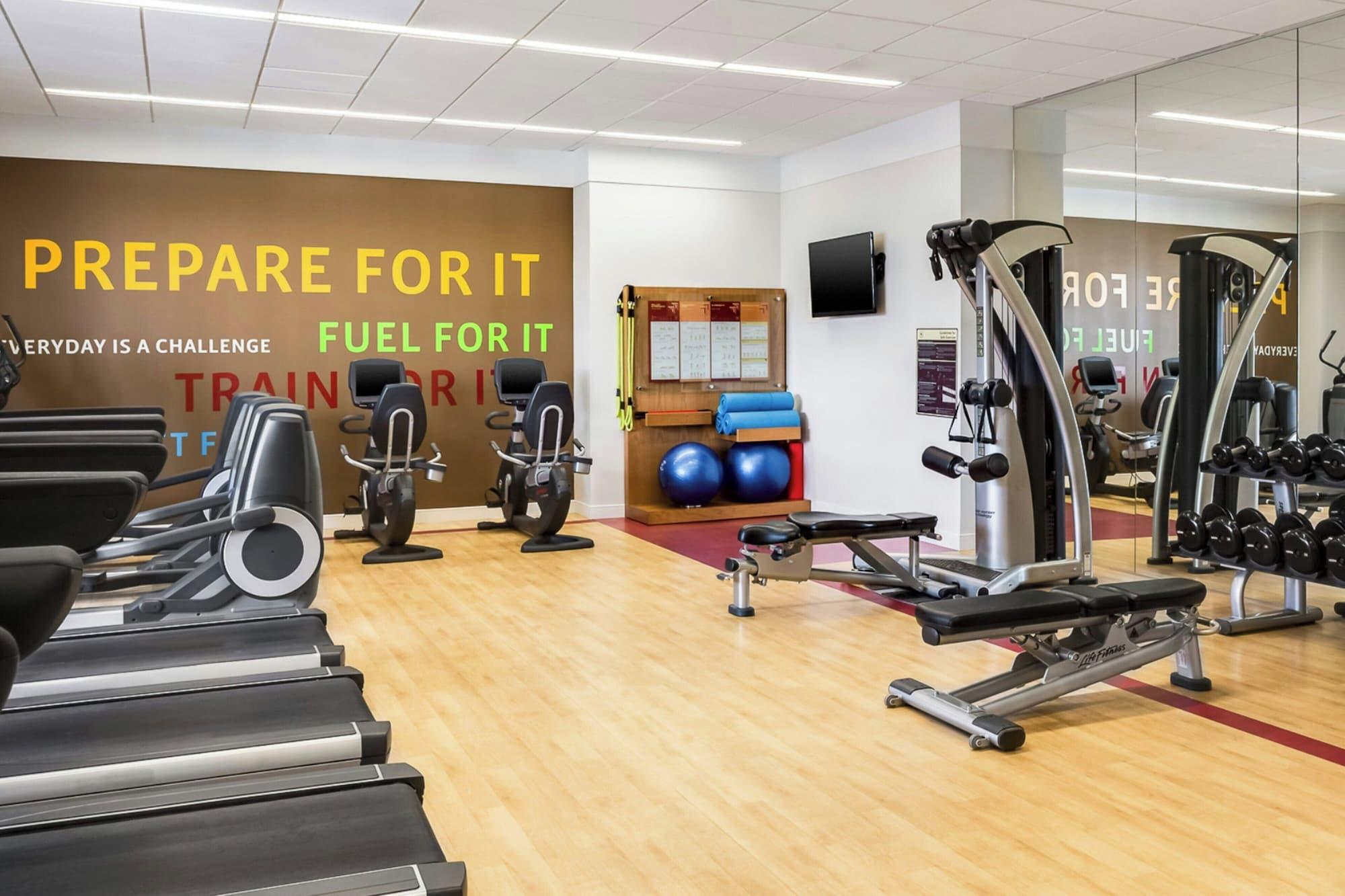 Gimnasio Sheraton Overland Park Hotel at the Convention Center