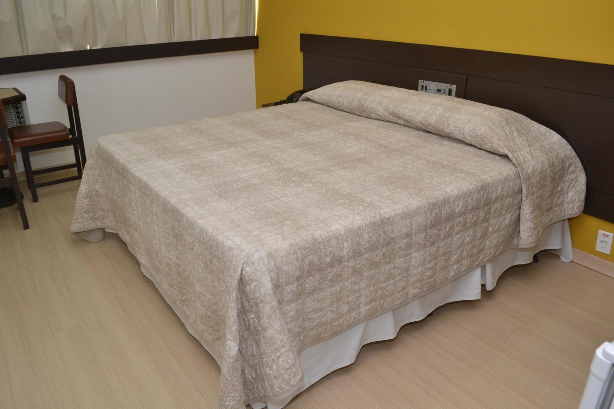 Habitación Hotel Mansiones