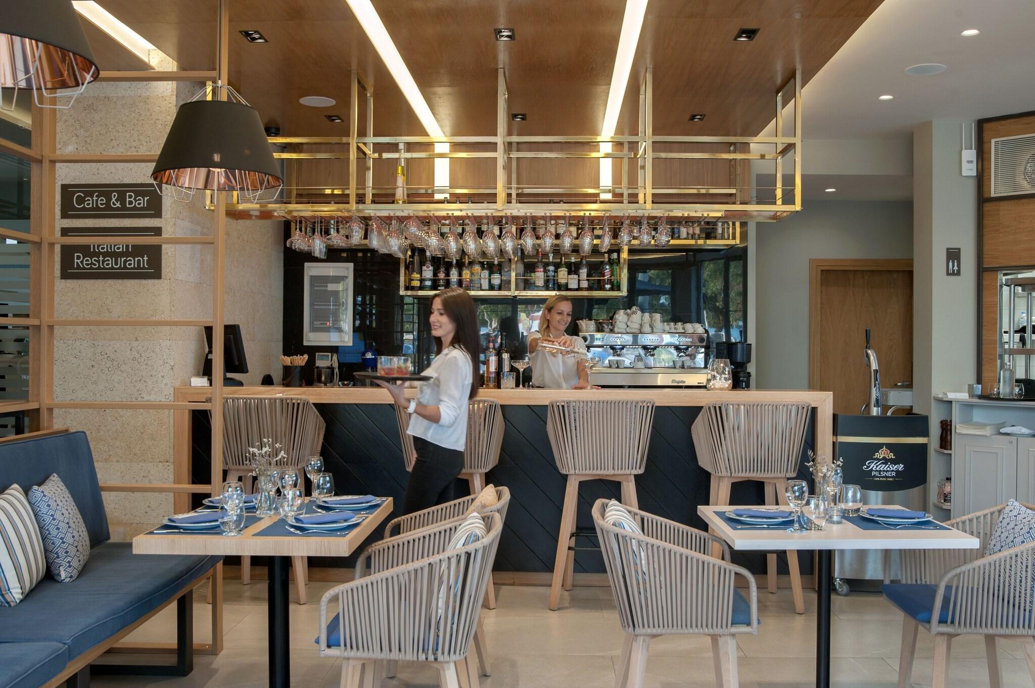 Bar/Salón Seasabelle Hotel