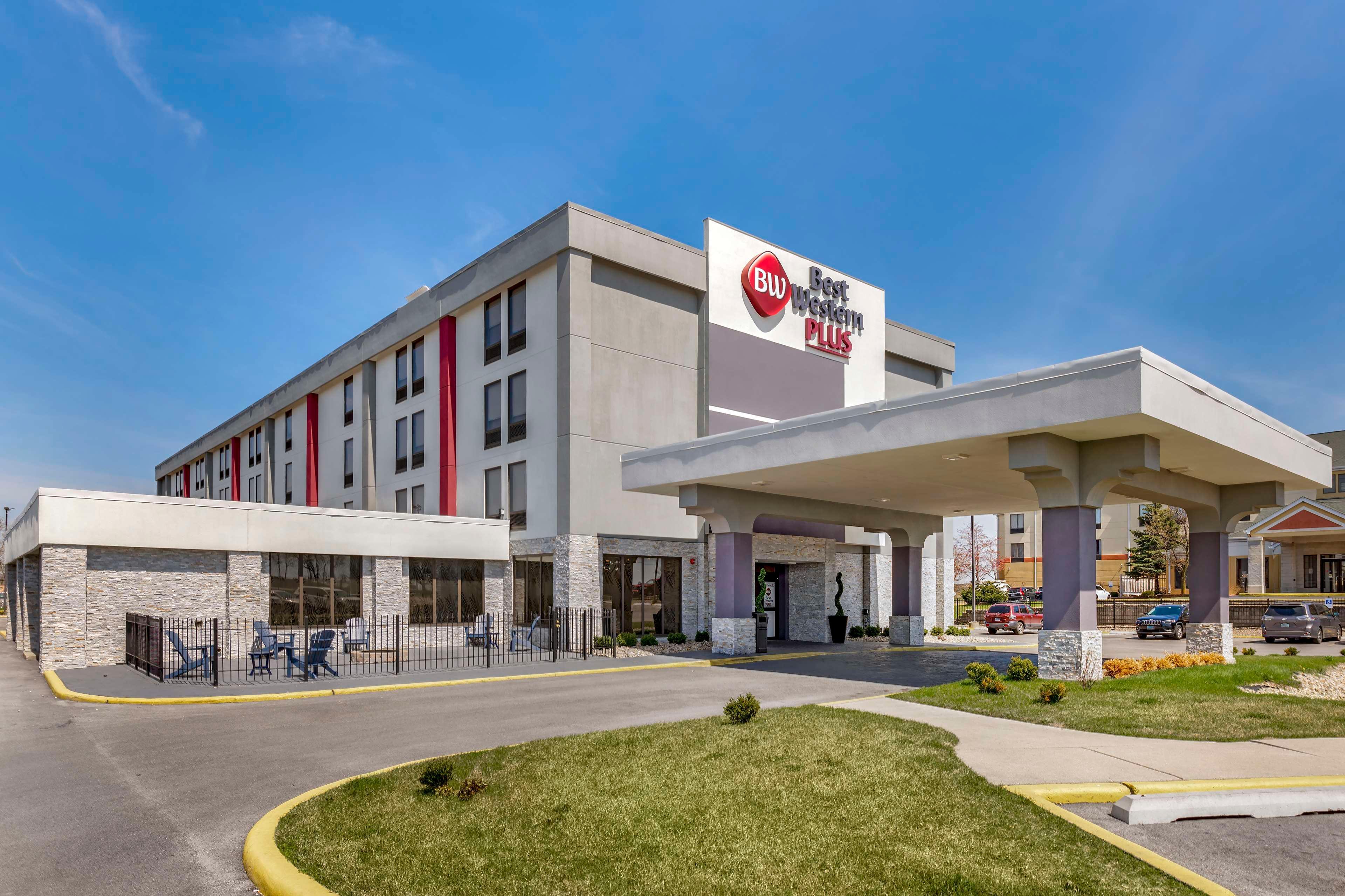 Vista Exterior Best Western Plus South Holland/Chicago Southland