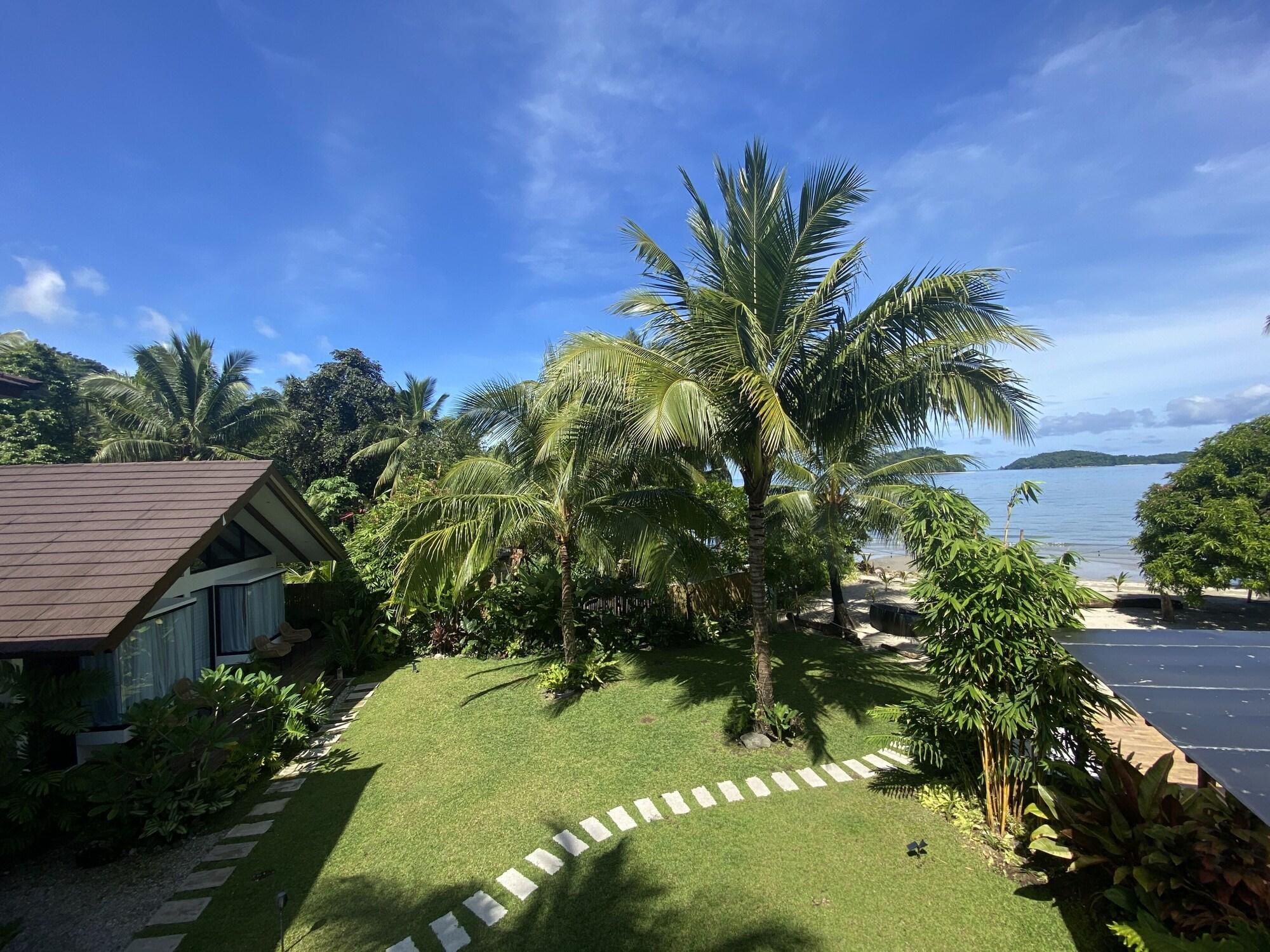 Vista Exterior Amila Dive Beach Resort