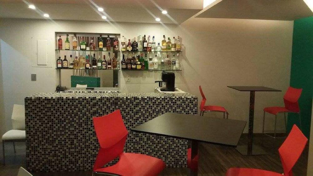 Bar/Salón Hotel Tacubaya & Autosuites
