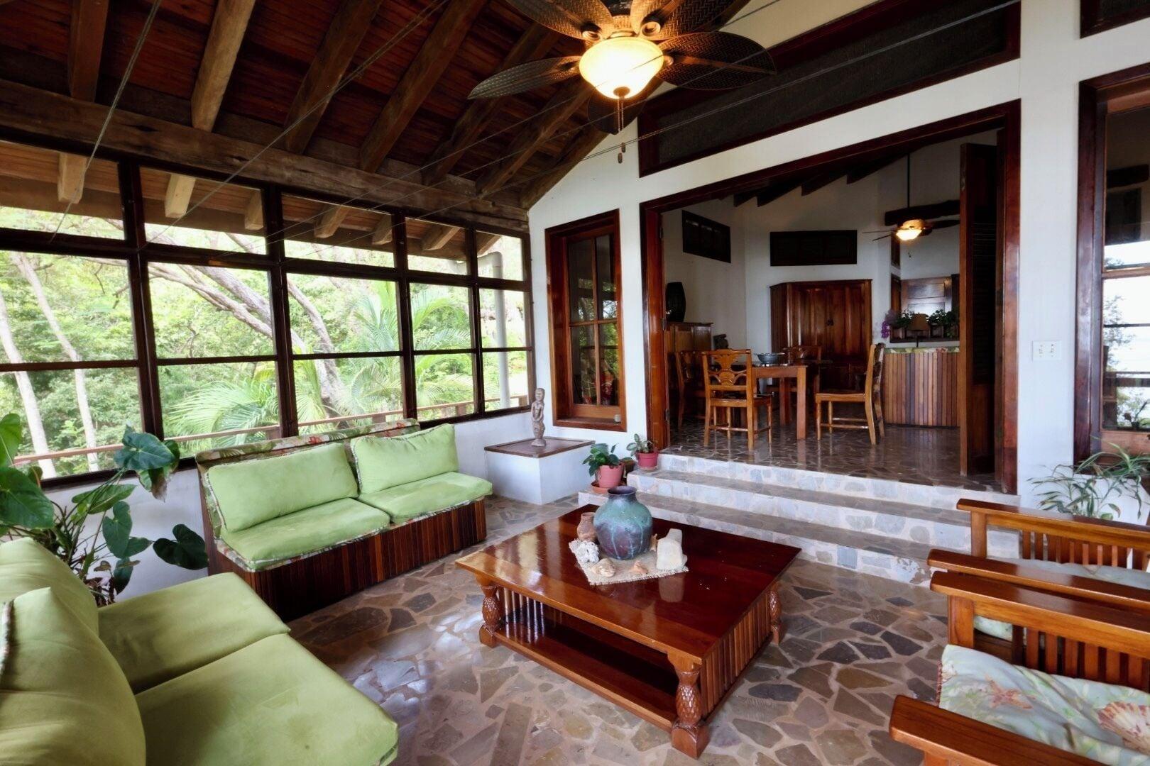 Vista Lobby Mango Creek Resort