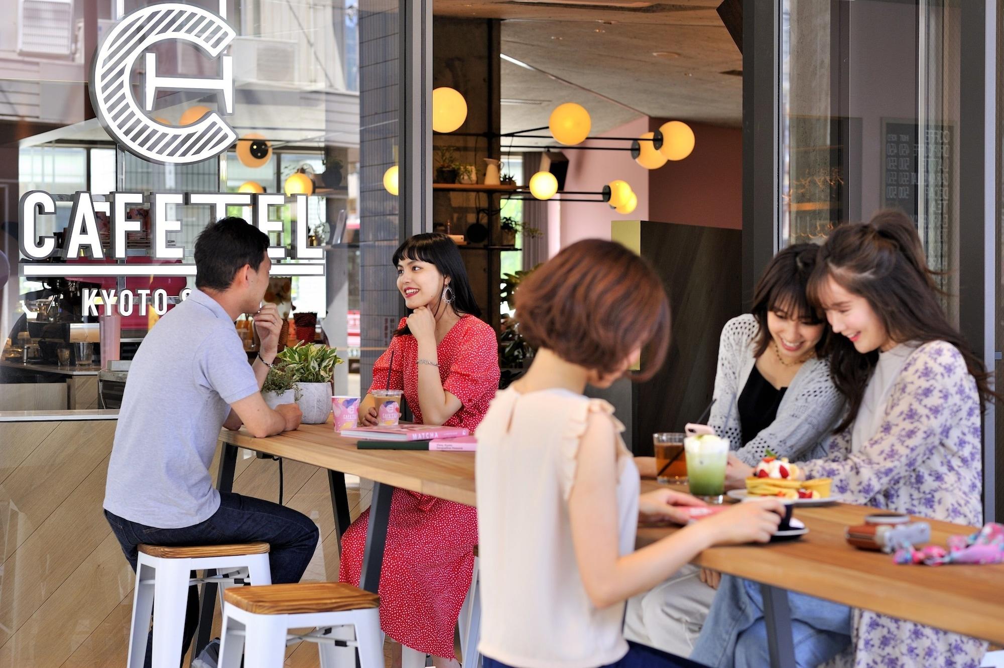 Vista Exterior CAFETEL KYOTO SANJO for Ladies - Hostel, Caters to Women
